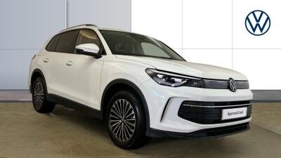 2025 VOLKSWAGEN TIGUAN 1.5 ETSI 150 MATCH 5DR DSG PETROL ESTATE 3,000 MI 2025 REG... photo